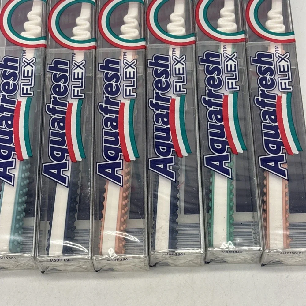 6- Aquafresh FLEX Toothbrush Full Size SOFT In Clear Hard Plastic Case NOS Read